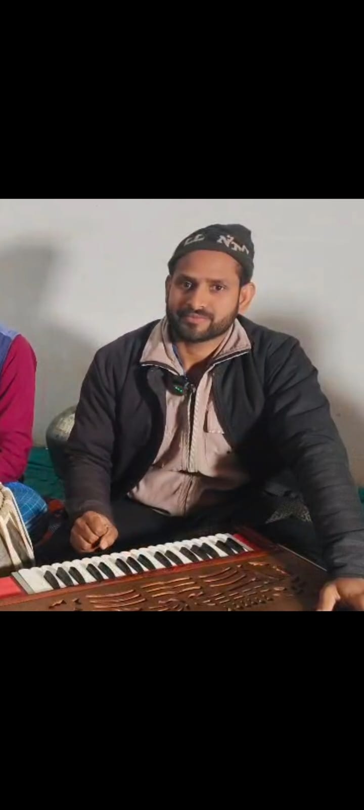 Bittu Singh — Harmonium